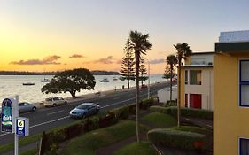 Bucklands Beach Waterfront Motel 3*